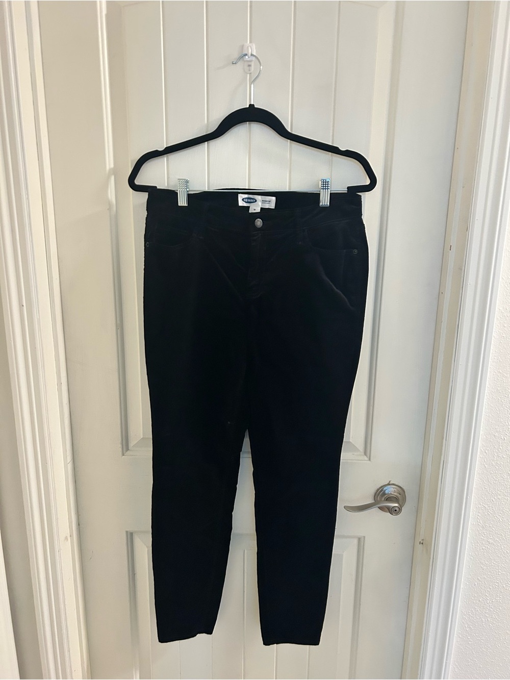 Old Navy Black Rockstar Super Skinny Pants - Picture 6 of 9
